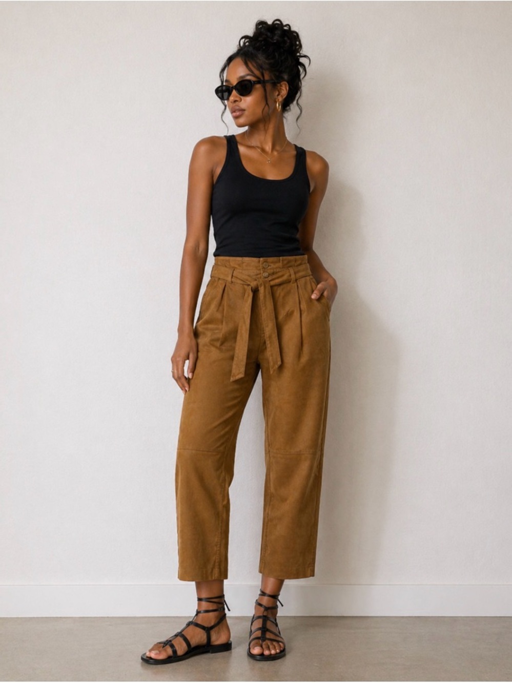 Free People Nightfall Faux Suede camel paperbag trouser. Women’s size 6.